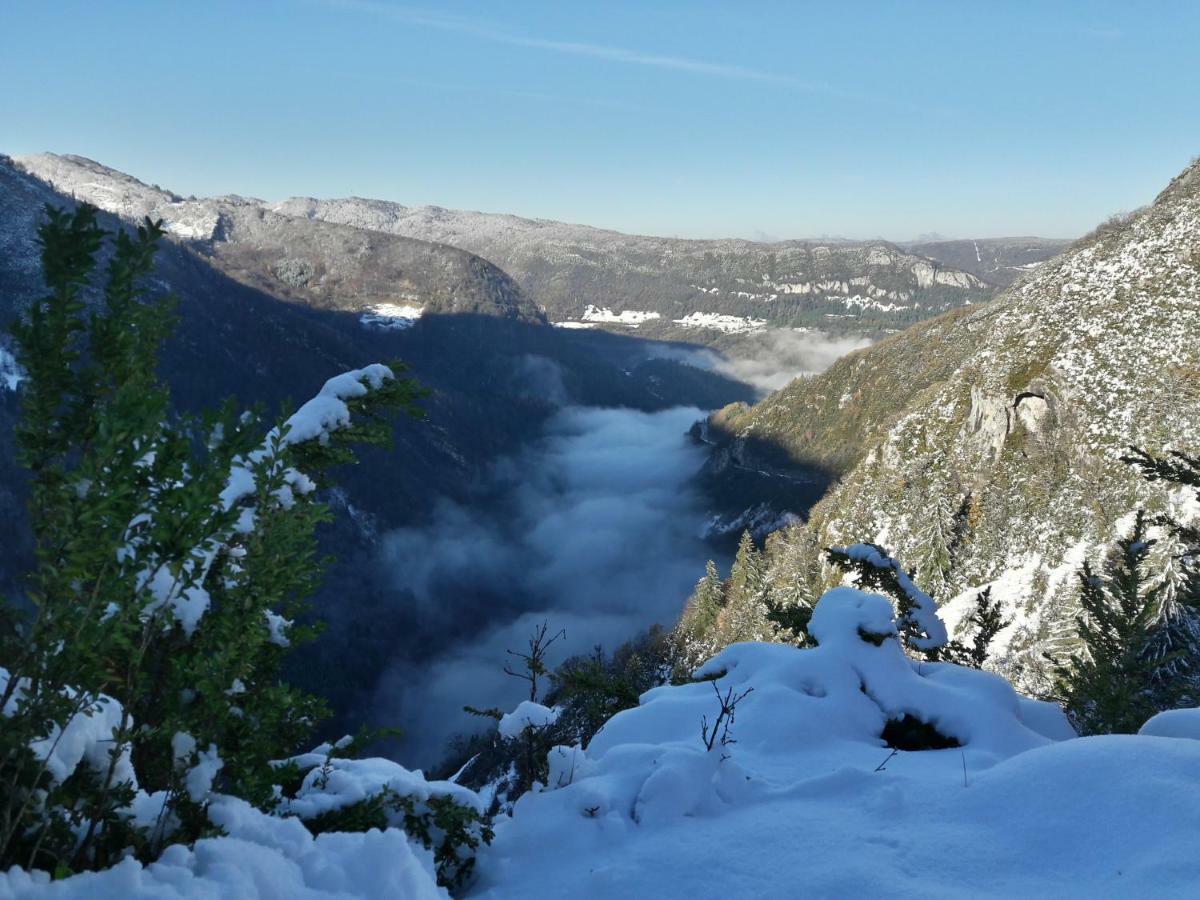 Au Coeur Du Lapidaire Septmoncel-Les-Molunes Esterno foto
