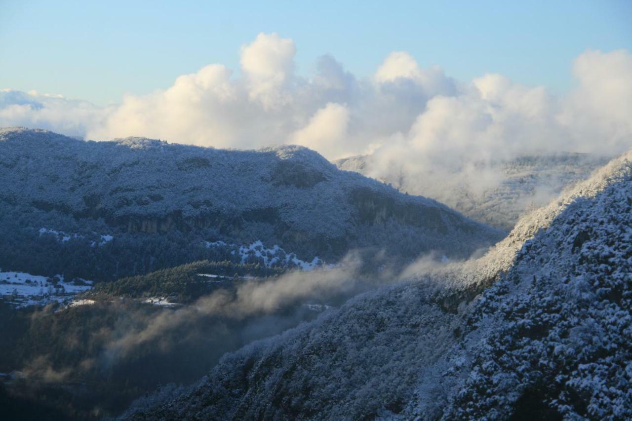 Au Coeur Du Lapidaire Septmoncel-Les-Molunes Esterno foto